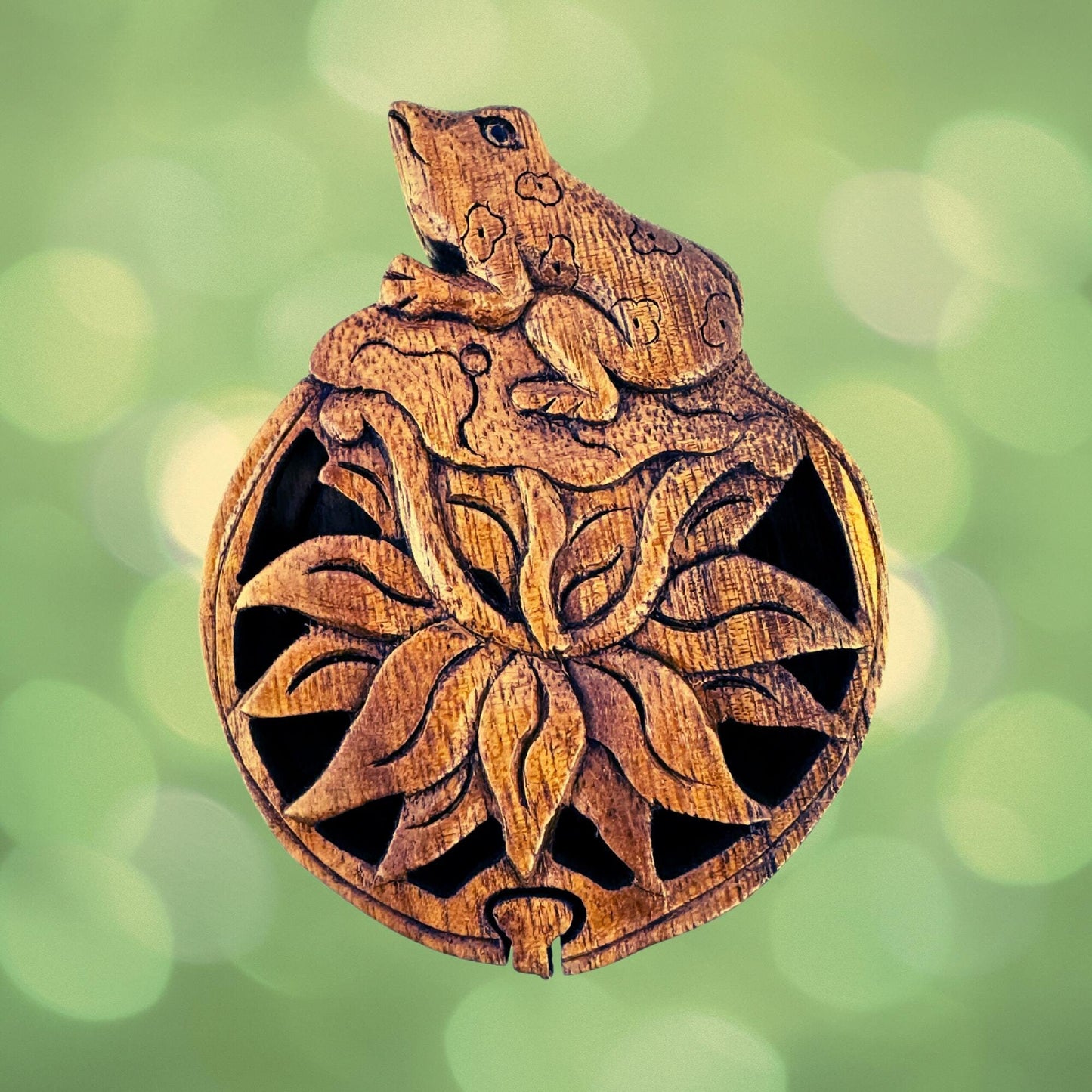 Frog on Lotus WaterlilySecret Puzzle stash jewelry Box Gift Box Hand Carved Wood Frog Carving