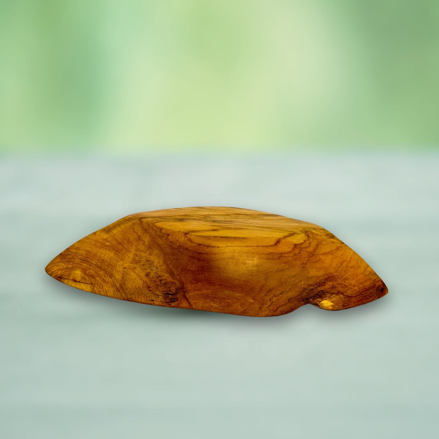Handcrafted Abalone Shell Teak Plate: Iridescent Bali Art Dish