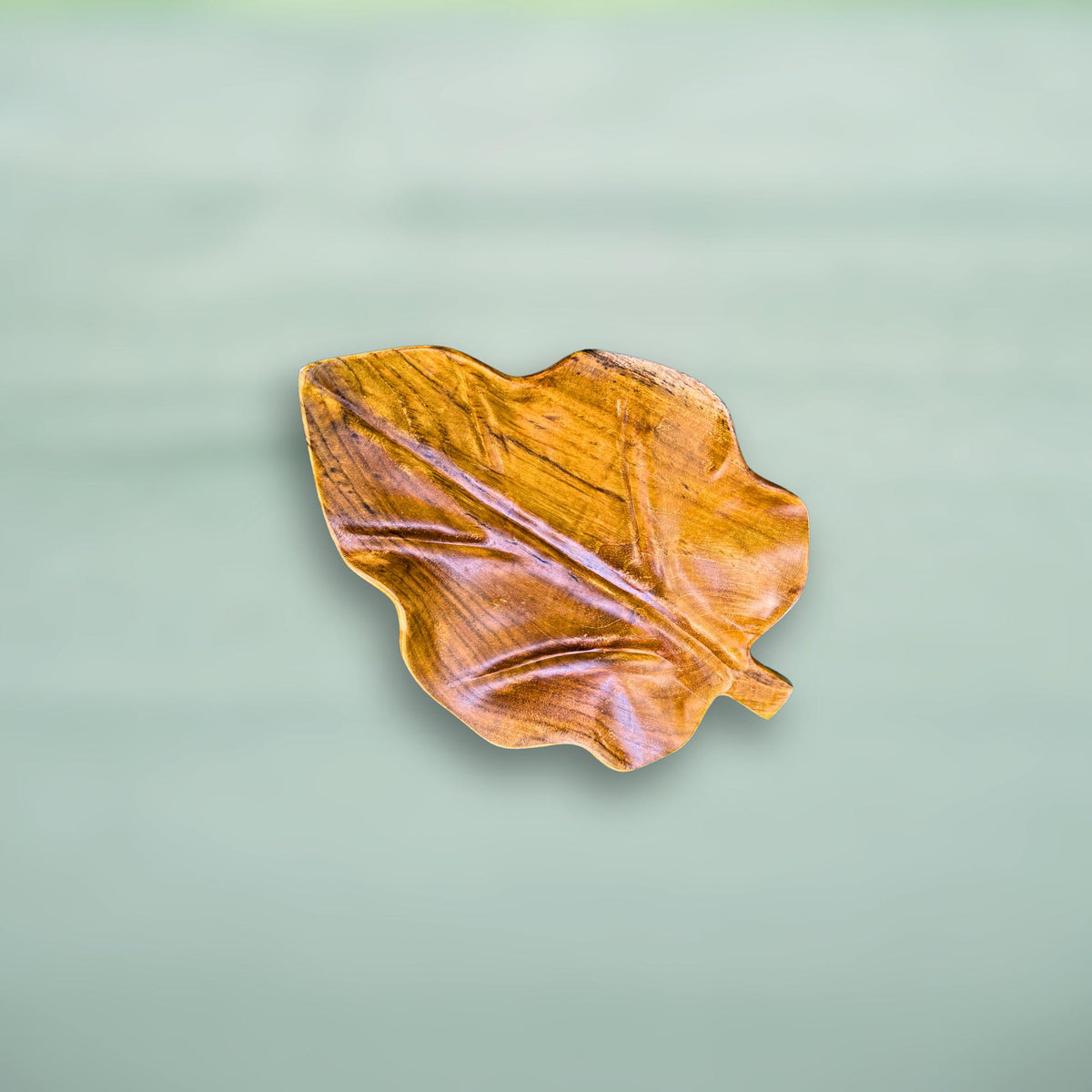 Hand Carved Teak Wood Monstera Leaf Tray: Tropical Table Decor