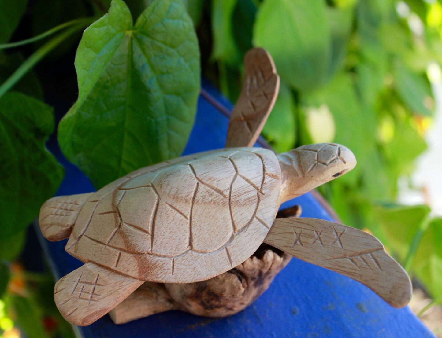 Sea Turtle Statue Terrapin Parasite Wood Carving Mushroom Hand carved Sealife Bali art