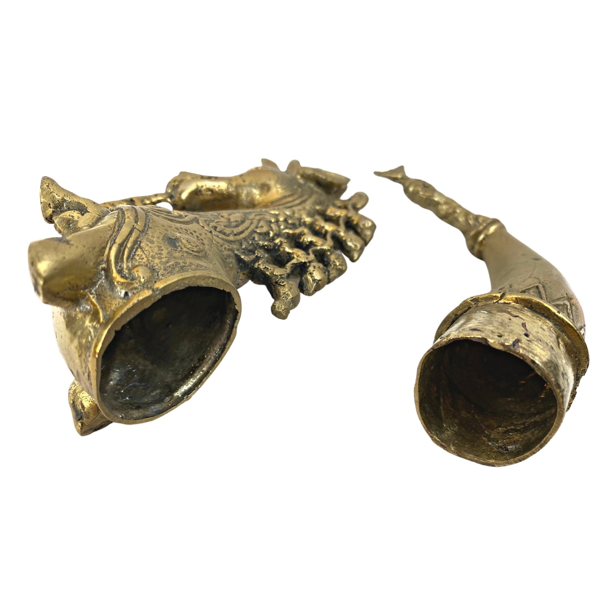 Tribal Seahorse  Betel Nut Medicine container stash box handmade Cast Bronze Indonesian - Acadia World Traders