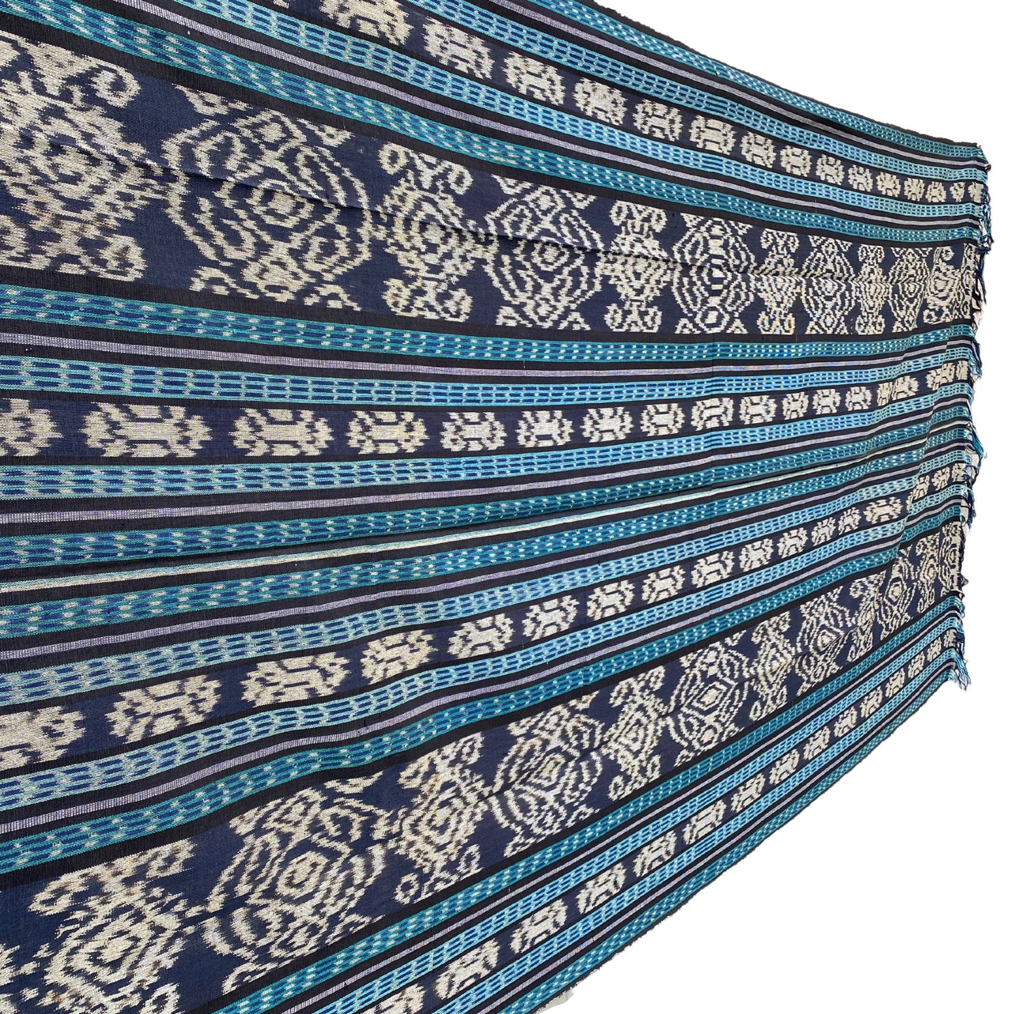 Handwoven Indonesian Ikat Cotton Cloth Throw: Hand Loomed Indigo Blue Ethnic Tapestry
