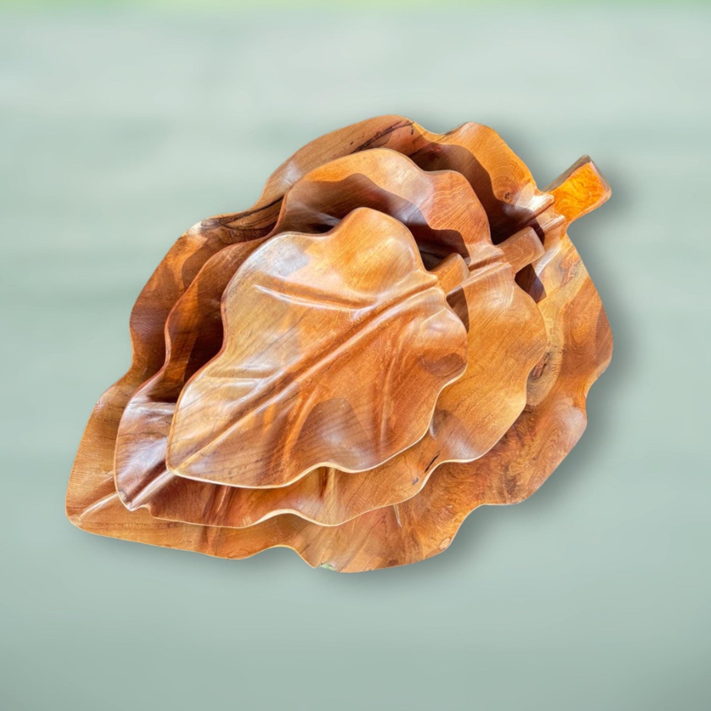 Hand Carved Teak Wood Monstera Leaf Tray: Tropical Table Decor