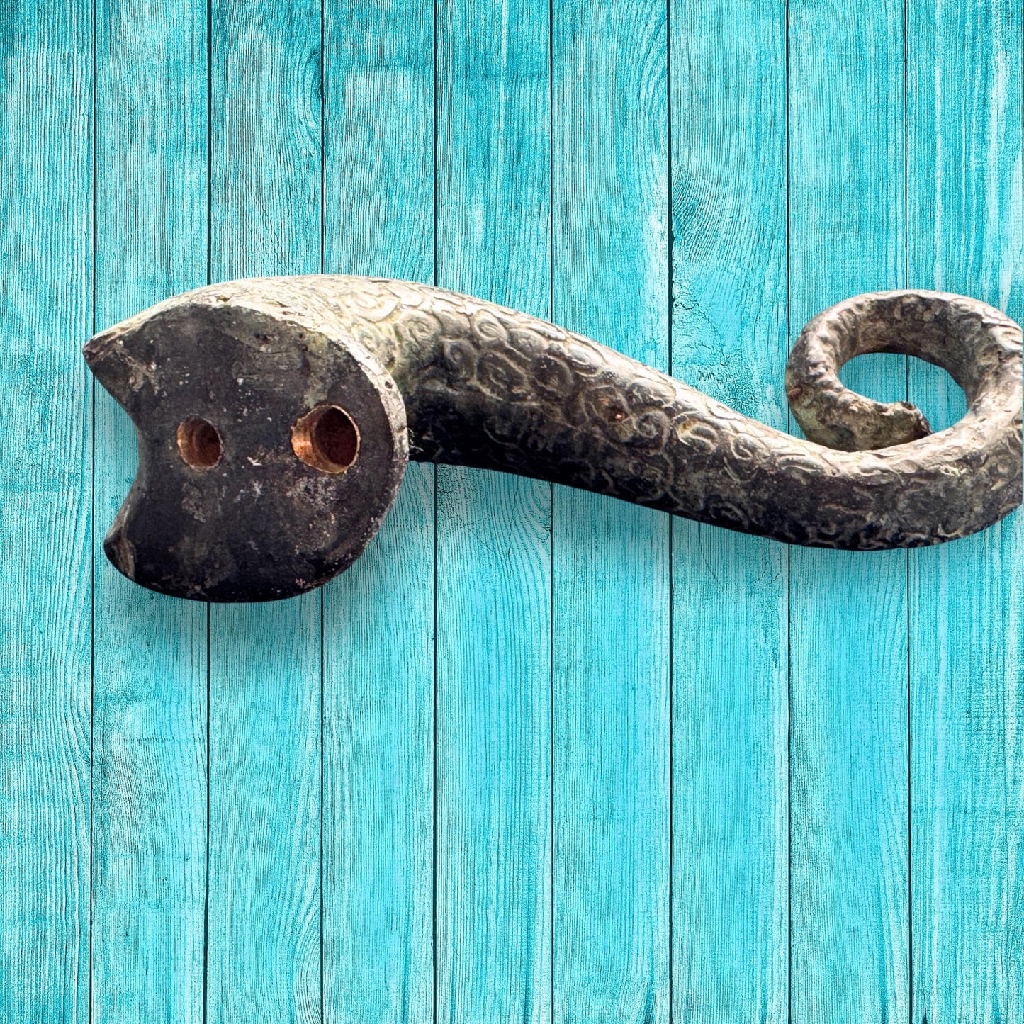 Bronze Octopus Tentacle Wall Hook: Nautical Home Decor