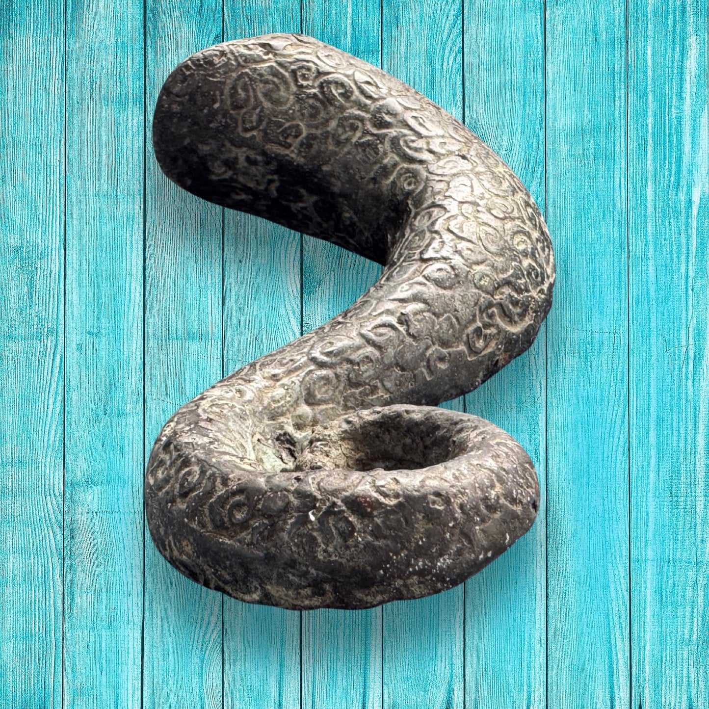 Bronze Octopus Tentacle Wall Hook: Nautical Home Decor