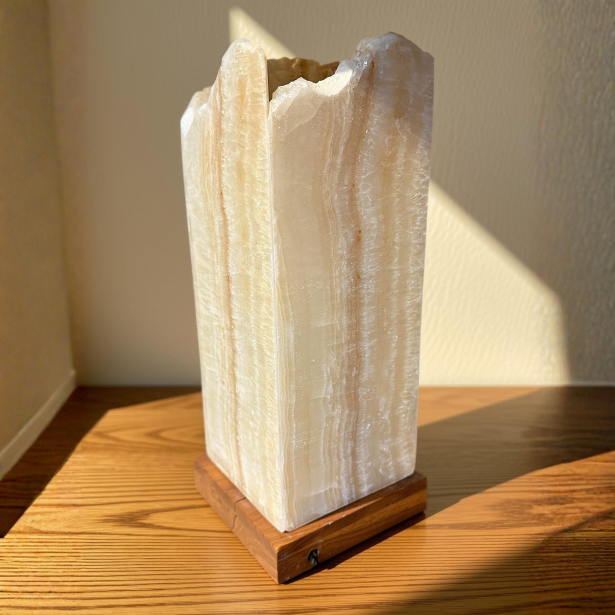Onyx  Gemstone Table Lamp: Raw Edge Crystal Matrix Accent Light
