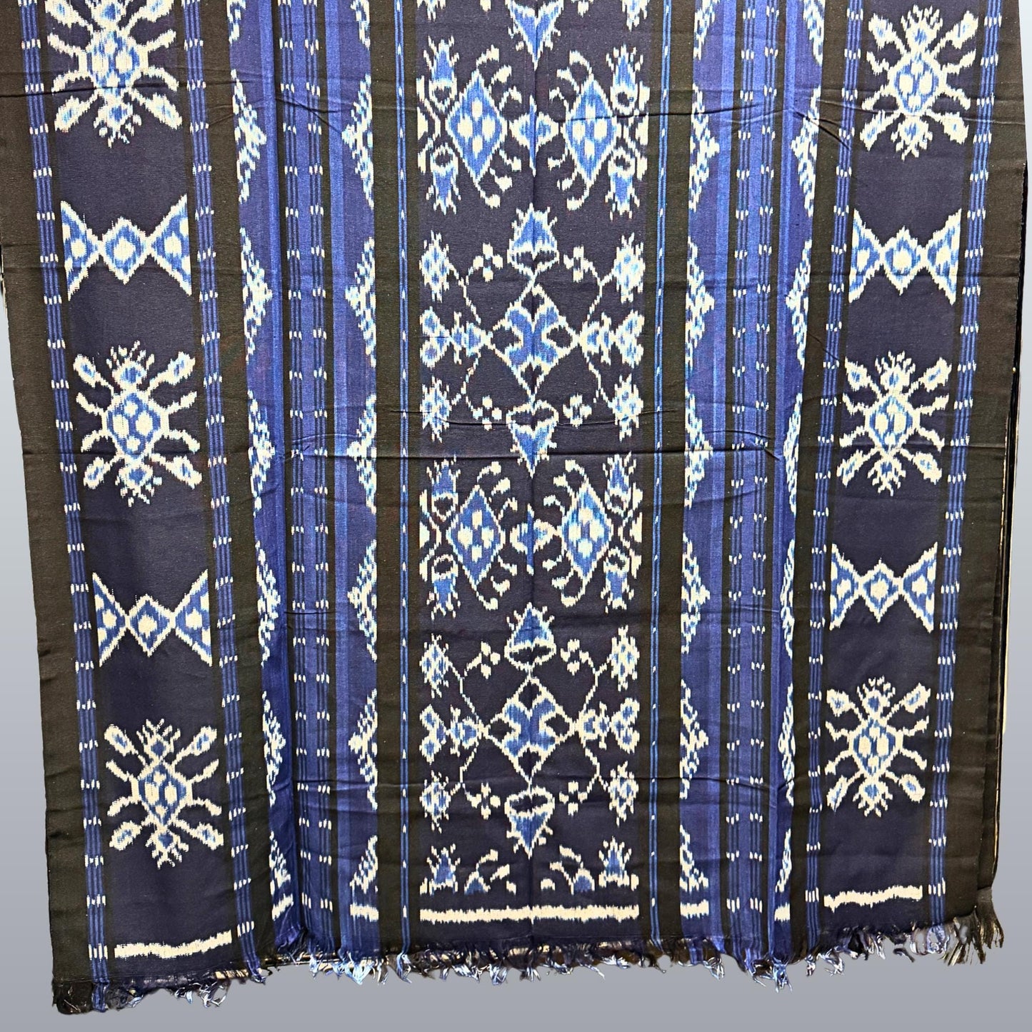 Hand woven Blue Ikat Cotton Tapestry: Hand Loomed Indonesian Blanket (45x90)